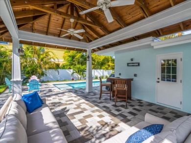 Holmes Beach Charming Vacation Cottage